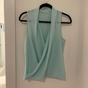 Lululemon yoga top - gently used - size 8